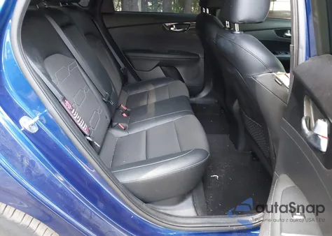 2021 Kia Forte Gt-Line z USA, uszkodzony, nr VIN 3KPF34AD4ME285003